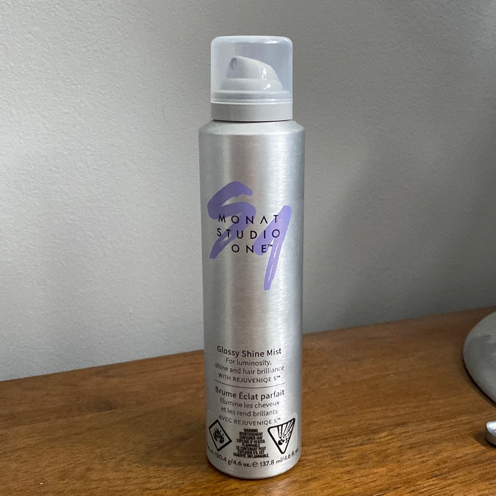 Monat glossy shine mist